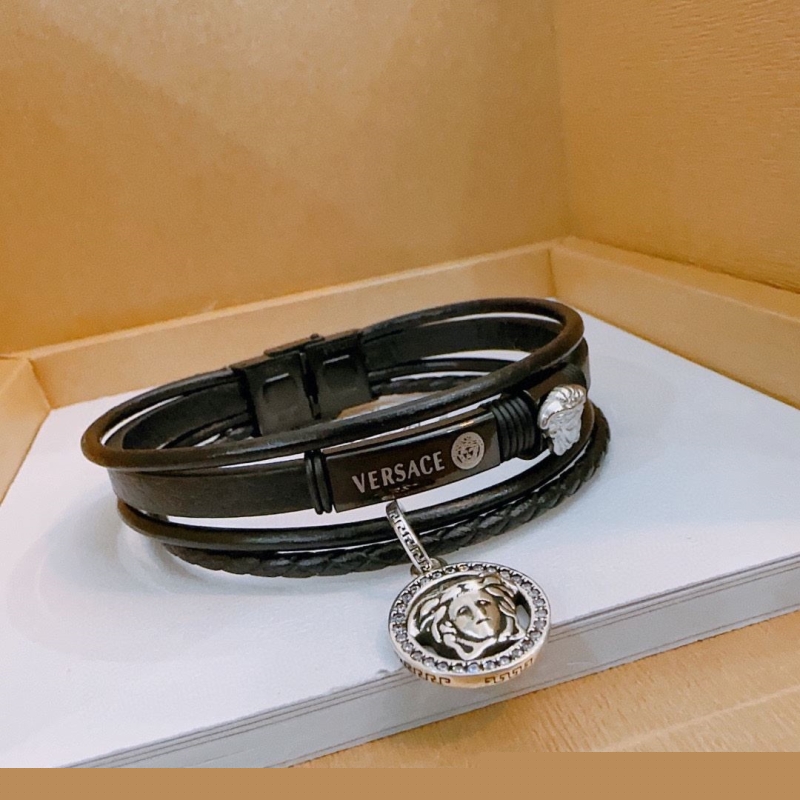 VERSACE
